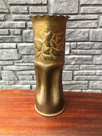 Trench Art Vaas – WOII – Messing granaathuls (Obus) beschikbaar voor biedingen