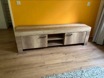 Tv meubel beschikbaar voor biedingen