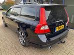 Volvo V70 2.5FT R-Design 230PK Automaat LEER / XENON / PDC /, Auto's, Volvo, Gebruikt, Zwart, 92 €/maand, Onderhoudsboekje