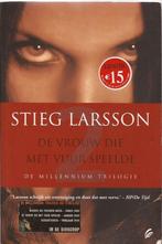 Stieg Larsson De vrouw die met vuur speelde, Gelezen, Tv-bewerking, Ophalen of Verzenden, Stieg Larsson