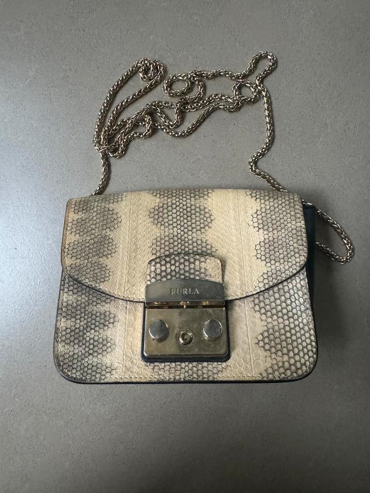 Furla Metropolis tas – crossbody – originele designer bag, Sieraden, Tassen en Uiterlijk, Tassen | Schoudertassen, Zo goed als nieuw