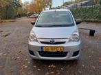 Daihatsu Cuore 1.0 5D 2009 Grijs, Auto's, Daihatsu, Voorwielaandrijving, 600 kg, 4 stoelen, 23 km/l
