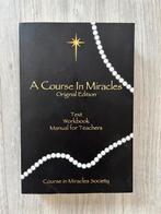 A Course in Miracles / volledige boek, Boeken, Ophalen of Verzenden, Zo goed als nieuw