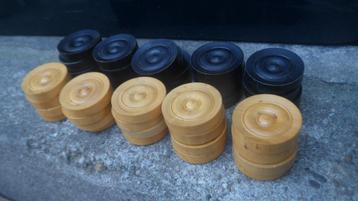 Houten damstenen groot 3,5 cm damschijven / damspel / dammen beschikbaar voor biedingen