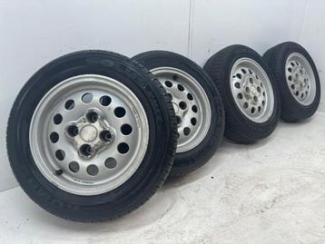 Velgen set + banden van een Peugeot 205 beschikbaar voor biedingen