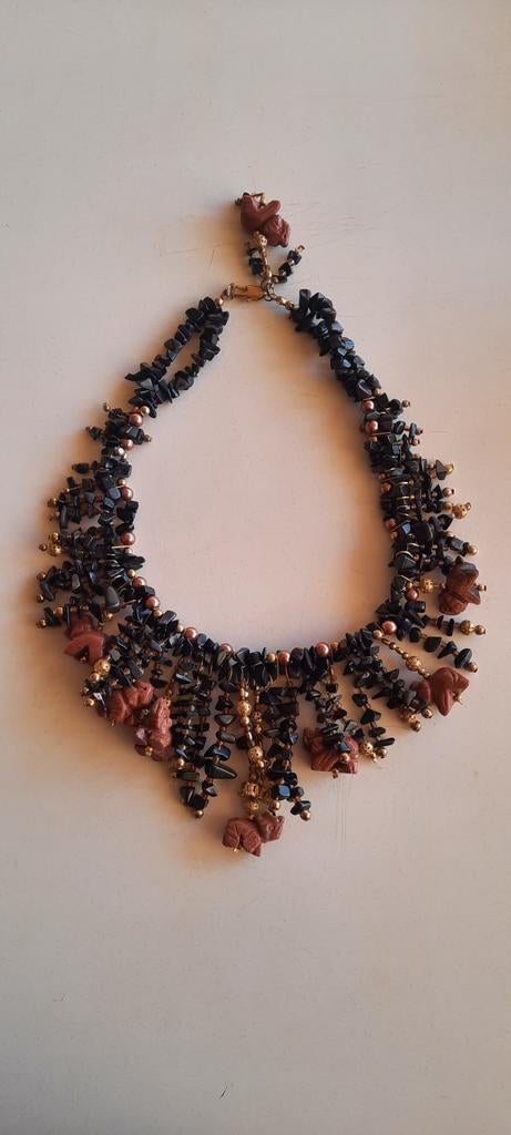 Antieke edelsteen  ketting, met goudsteen olifanten., Sieraden, Tassen en Uiterlijk, Antieke sieraden, Ophalen of Verzenden, Overige materialen