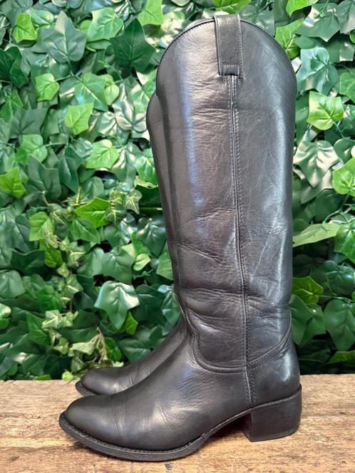 zo goed als nieuw hoge laars van Sendra maat 38, Kleding | Dames, Schoenen, Zo goed als nieuw, Hoge laarzen, Zwart, Ophalen of Verzenden
