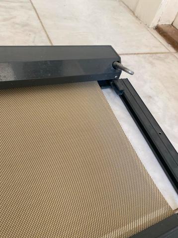 Zonnescherm - 97cm breed beschikbaar voor biedingen