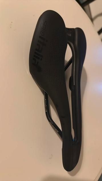 Selle Italia SLR Boost Superflow S saddle beschikbaar voor biedingen