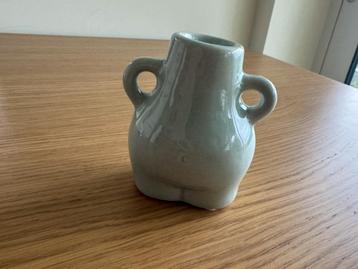 Ceramic Candle Vase – Body Shape Design beschikbaar voor biedingen