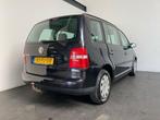 Volkswagen Touran 1.6 Athene. Clima! (bj 2004), Auto's, Volkswagen, Electronic Stability Program (ESP), 4 cilinders, Zwart, Handgeschakeld