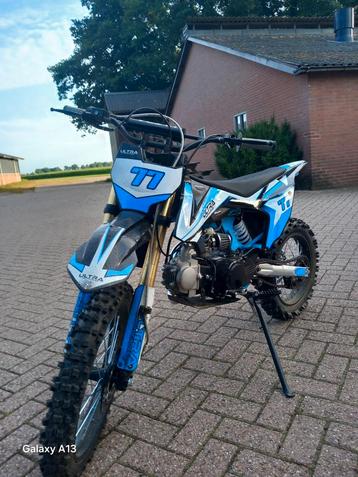 Ultra pitbike 125cc  beschikbaar voor biedingen
