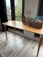 Houten bureau met witte poten, Ophalen, Zo goed als nieuw, Bureau