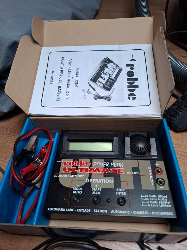 R/C Opladers: Robbe Ultimate & Titan Universeel, Hobby en Vrije tijd, Metaaldetectors, Ophalen of Verzenden