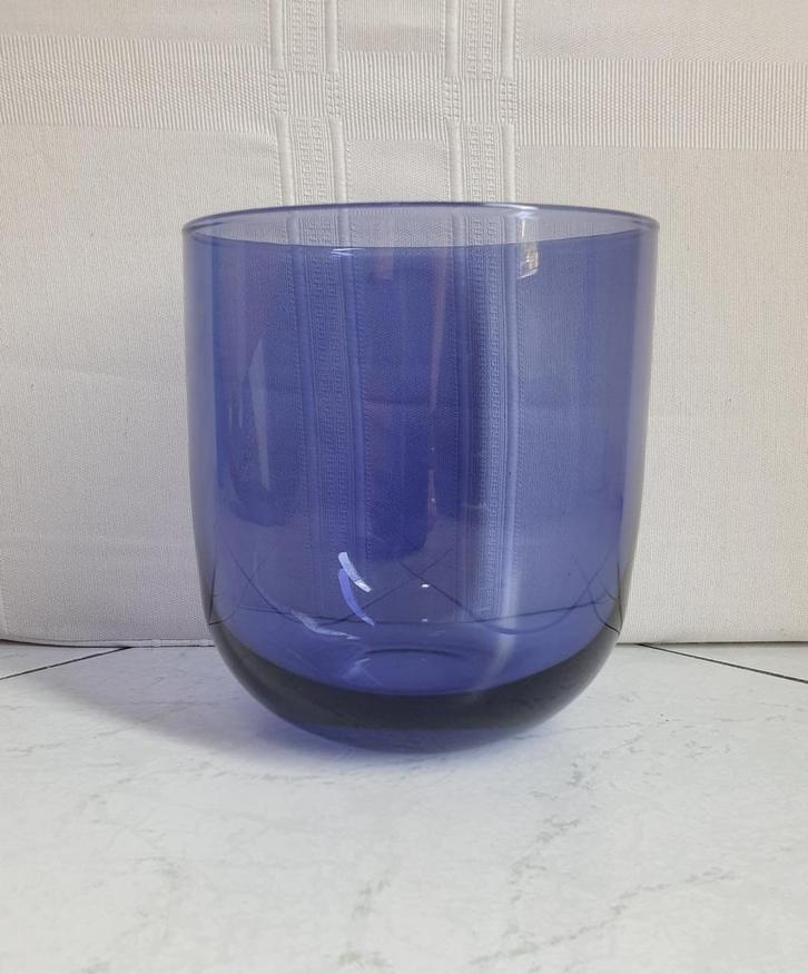 Retro Paarse Glazen Vaas Paars Recht Model., Huis en Inrichting, Woonaccessoires | Vazen, Zo goed als nieuw, Minder dan 50 cm