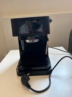 DeLonghi Koffieapparaat EC235.BK + koffiemolen, Witgoed en Apparatuur, Koffiezetapparaten, Ophalen of Verzenden, Zo goed als nieuw
