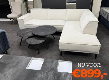 leegverkoop van slaapbanken, op=op, weg=weg bankstellen beschikbaar voor biedingen