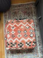 Mooie poef, Ophalen, Gebruikt, 50 tot 75 cm, Vierkant