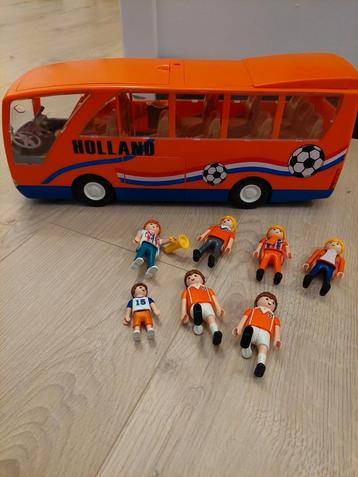 Playmobil voetbalsupporters bus beschikbaar voor biedingen