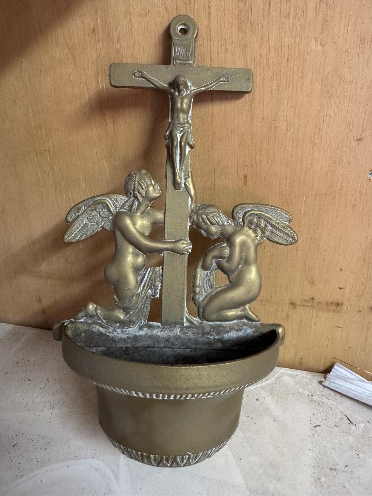 Messing wijwatervat met kruis, Antiek en Kunst, Ophalen of Verzenden