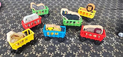 Dieren wagons, Thomas de trein hout, Kinderen en Baby's, Speelgoed | Thomas de Trein, Zo goed als nieuw, Ophalen of Verzenden