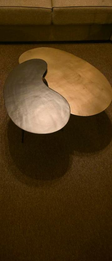 Unieke design salontafel beschikbaar voor biedingen