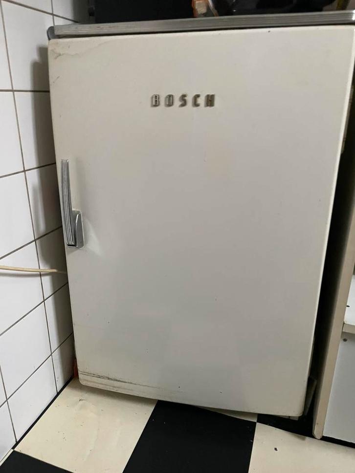 Vintage koelkast Bosch, Witgoed en Apparatuur, Koelkasten en IJskasten, Gebruikt, Met vriesvak, Minder dan 75 liter, 85 tot 120 cm