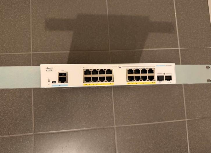 Cisco CBS350-16FP-2G-EU, Computers en Software, Netwerk switches, Zo goed als nieuw, Verzenden