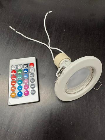 Rgb + warmwit spots + fitting + armatuur + afstandsbediening beschikbaar voor biedingen