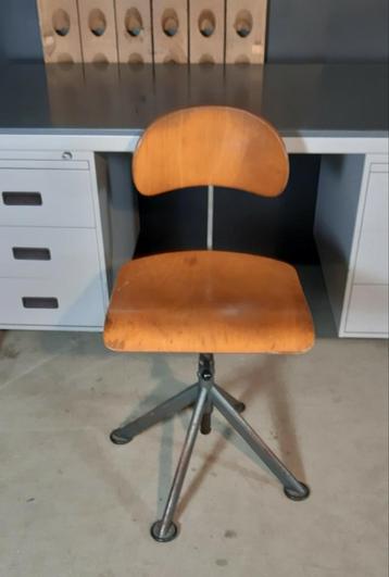 Odelberg &Olsen jaren 30 bureaustoel vintage  beschikbaar voor biedingen