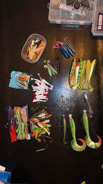 veel grote en kleine shads vrijwel alle kleuren. beschikbaar voor biedingen