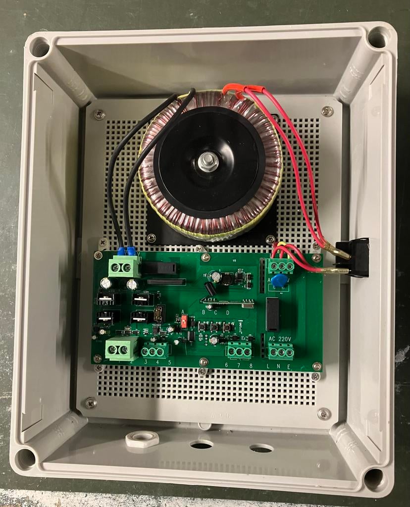 Controlbox Zwembadafdekking - Zo Goed Als Nieuw!, Ophalen
