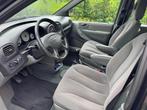 Chrysler Voyager 2.4i AIRCO/CRUISE/TREKHAAK, Auto's, Chrysler, Voorwielaandrijving, 450 kg, Gebruikt, 4 cilinders