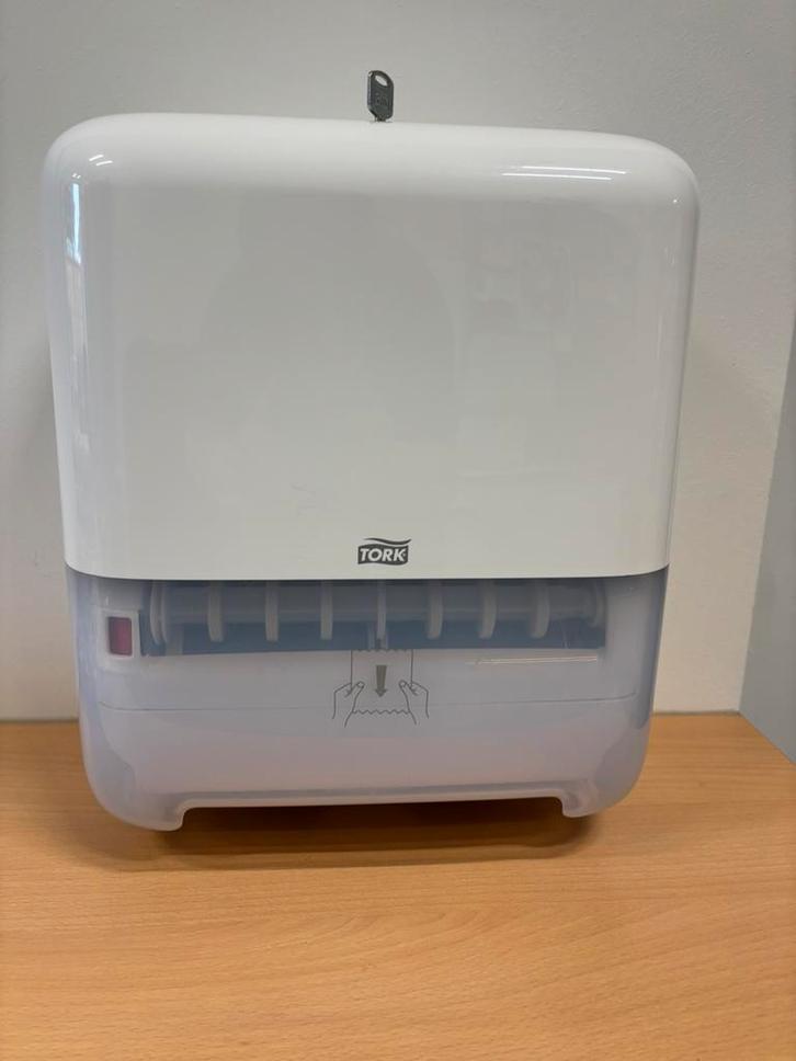 Handdoekrol dispenser Tork 551000, Huis en Inrichting, Badkamer | Badtextiel en Accessoires, Zo goed als nieuw, Overige typen