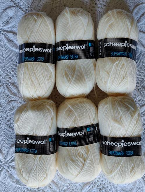 6 x 135 = 810m 100% wol Scheepjeswol lichtgeel nld 3, Hobby en Vrije tijd, Breien en Haken, Nieuw, Breien of Haken, Wol of Garen