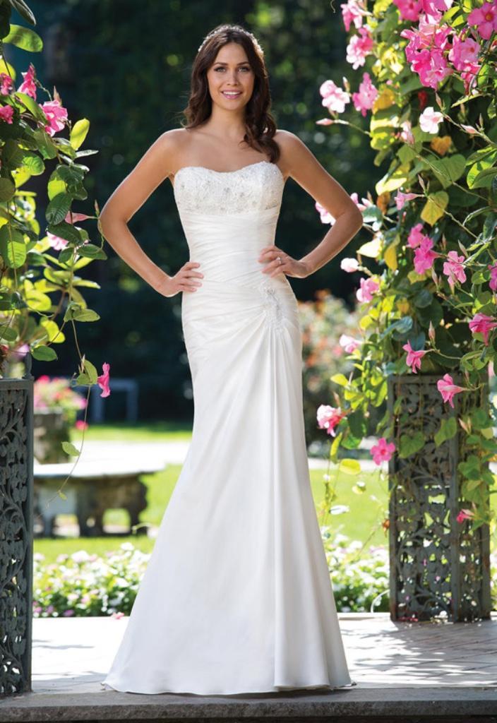 Prachtige nieuwe Sincerity bruidsjurk mt 40/42, Kleding | Dames, Trouwkleding en Trouwaccessoires, Nieuw, Trouwjurk, Wit, Ophalen of Verzenden