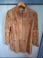 Middellange beige damesjas van kortharig bont. Mt. S/M., Beige, Ophalen of Verzenden, Zo goed als nieuw, Handgemaakt