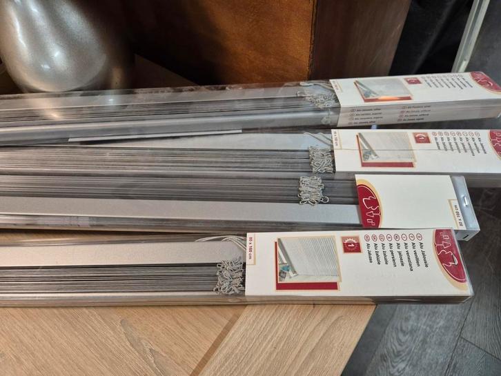 Aluminium Jaloezie Hornbach - Nieuw in verpakking, Huis en Inrichting, Stoffering | Gordijnen en Lamellen, Nieuw, Ophalen of Verzenden