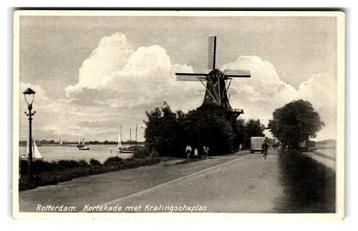 Rotterdam, Kortekade met Kralingscheplas. Molen beschikbaar voor biedingen