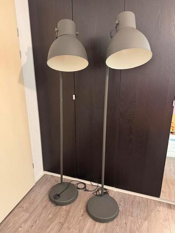 2x IKEA Hektar staande lamp grijs beschikbaar voor biedingen