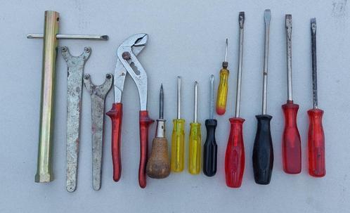 Diverse Handgereedschappen o.a. div. schroevendraaiers, Doe-het-zelf en Verbouw, Overige Doe-het-zelf en Verbouw, Gebruikt, Ophalen of Verzenden