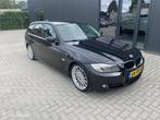 BMW 3-serie Touring 318i Corporate Lease Luxury Line, Zwart, 4 cilinders, Zwart, Origineel Nederlands