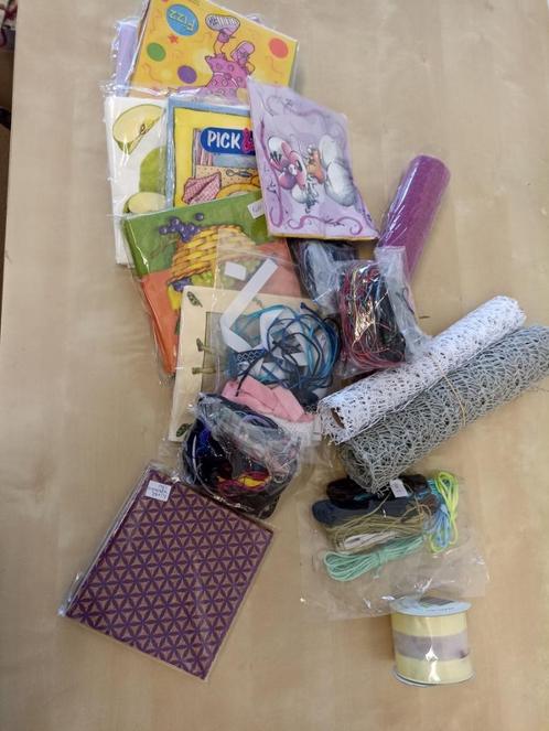 Grote mixdoos hobby materialen 1, Hobby en Vrije tijd, Knutselen, Nieuw, Materiaal, Ophalen of Verzenden