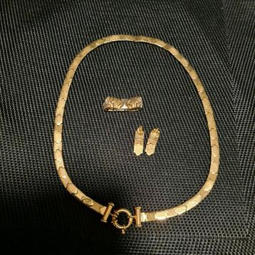14 kt gouden set ketting ring en oorbellen wit met geel goud beschikbaar voor biedingen