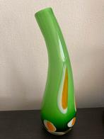 Groene Glazen Vaas met Oranje/Witte Accenten, Antiek en Kunst, Antiek | Vazen, Ophalen of Verzenden