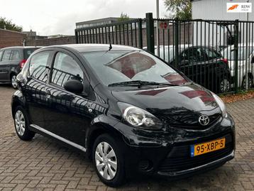Toyota Aygo 1.0 VVT-i Comfort 2e eigenaar dealer onderhouden beschikbaar voor biedingen