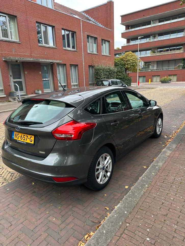 Ford Focus 1.0 Ecoboost 92KW 5D 2017 Grijs, Auto's, Ford, Particulier, Focus, Airbags, Airconditioning, Android Auto, Apple Carplay