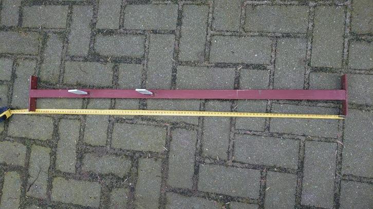 Verwarming radiatoren ophang steun beugels haken., Doe-het-zelf en Verbouw, Verwarming en Radiatoren, Zo goed als nieuw, Radiator