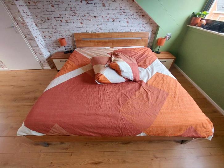 Bed 180x200, Huis en Inrichting, Slaapkamer | Bedden, Zo goed als nieuw, Tweepersoons, 180 cm, Hout, Ophalen