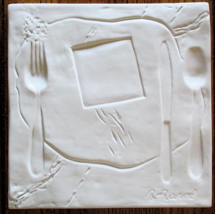 porseleinen onderbord gemaakt door Roger Raveel, Antiek en Kunst, Kunst | Beelden en Houtsnijwerken, Ophalen of Verzenden